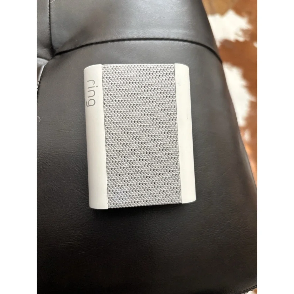Ring 5AT1S2 Door Bell / Chime 2nd Generation Wireless Portable Plug-In Assistant